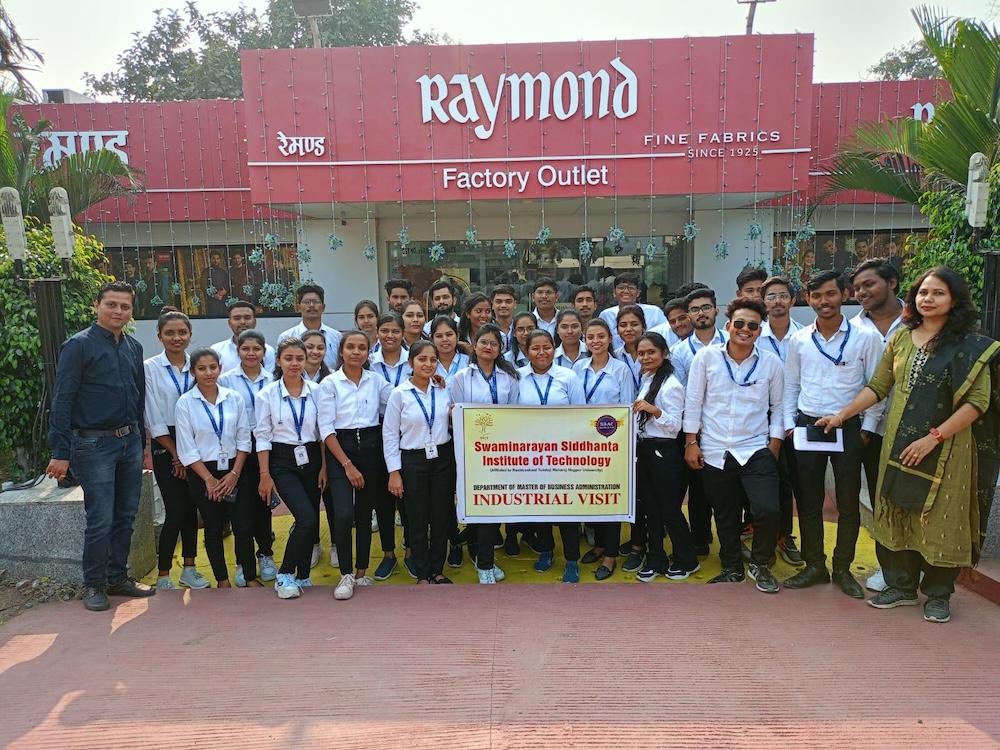 Industrial Visit at Raymond Company Saoner MP